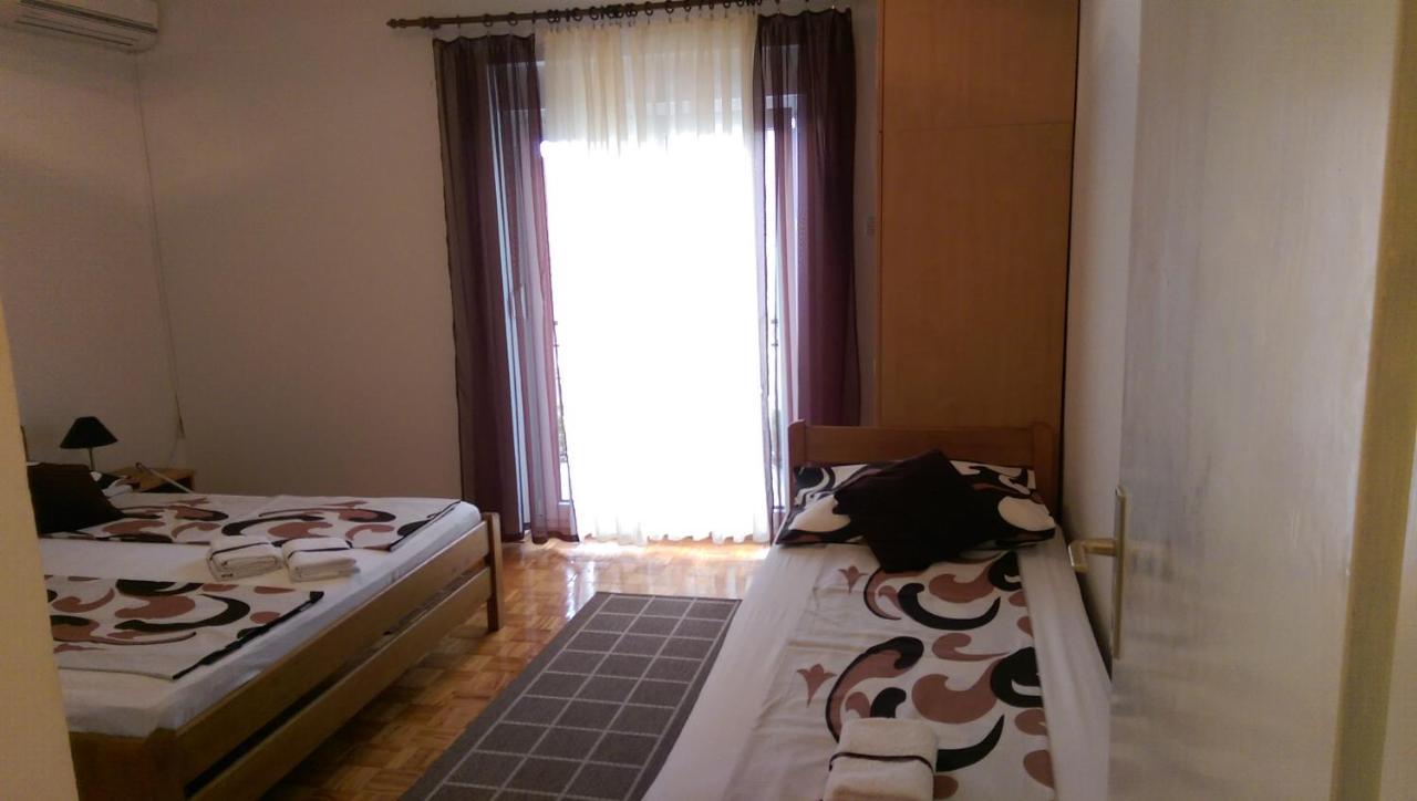 Apartmani Mille Starigrad Paklenica Buitenkant foto